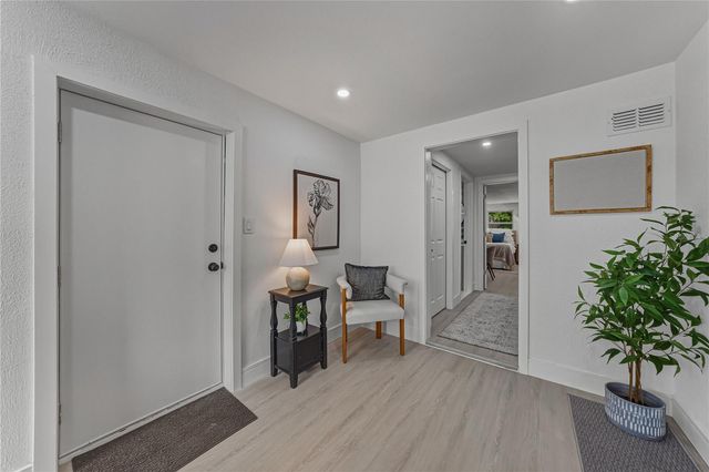 4105 W BAY VILLA AVENUE, Tampa, FL 33611