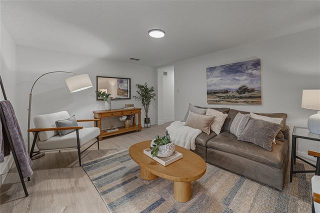 4105 W BAY VILLA AVENUE, Tampa, FL 33611