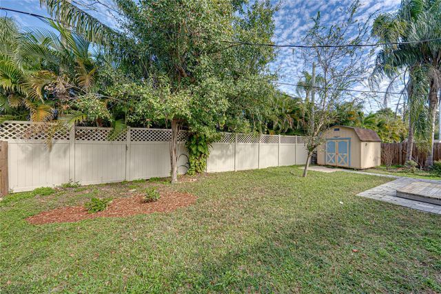 4105 W BAY VILLA AVENUE, Tampa, FL 33611