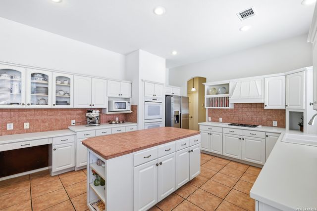 726 Treaty Oak, San Antonio, TX 78258