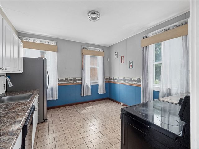 2501 2nd Ave, Koppel, PA 16136