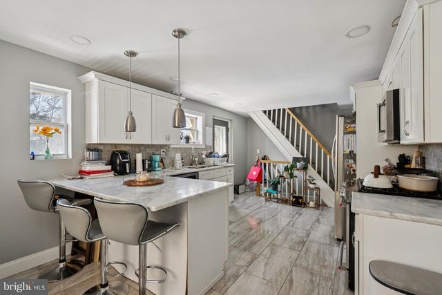 206 S MAPLE AVE, Maple Shade, NJ 08052