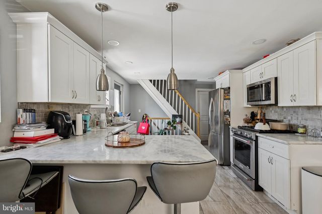 206 S MAPLE AVE, Maple Shade, NJ 08052