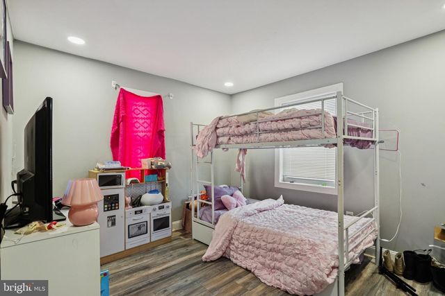 206 S MAPLE AVE, Maple Shade, NJ 08052