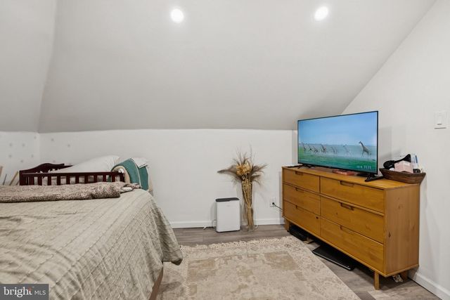 206 S MAPLE AVE, Maple Shade, NJ 08052