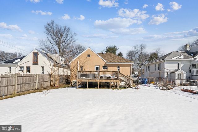 206 S MAPLE AVE, Maple Shade, NJ 08052