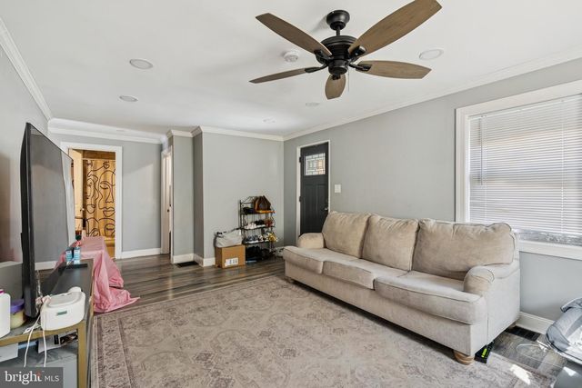 206 S MAPLE AVE, Maple Shade, NJ 08052