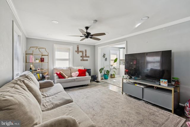 206 S MAPLE AVE, Maple Shade, NJ 08052