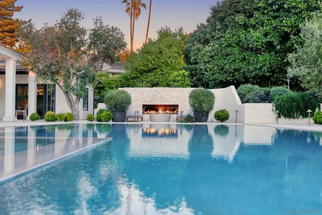 1009 Solymar Drive, La Jolla, CA 92037