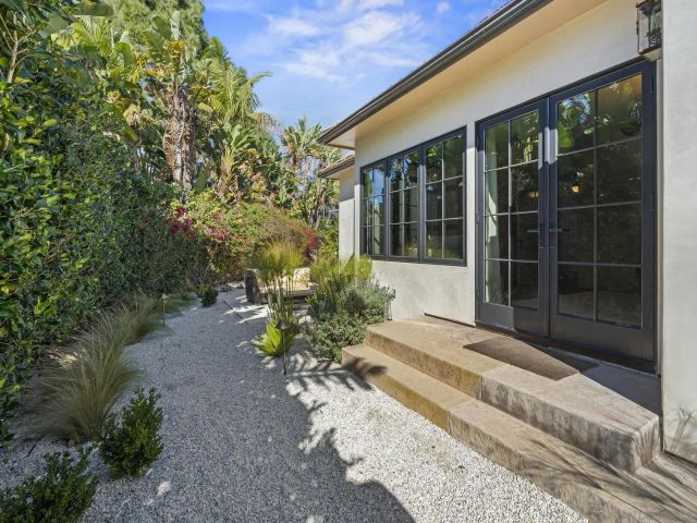 1009 Solymar Drive, La Jolla, CA 92037