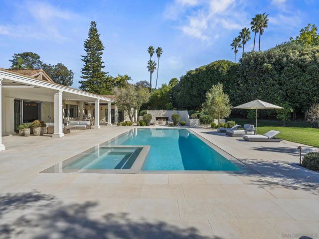 1009 Solymar Drive, La Jolla, CA 92037