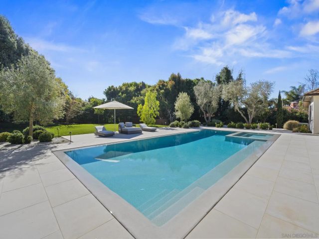 1009 Solymar Drive, La Jolla, CA 92037