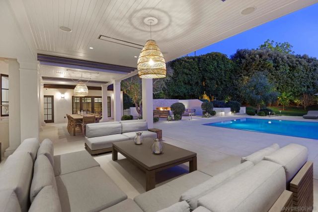 1009 Solymar Drive, La Jolla, CA 92037