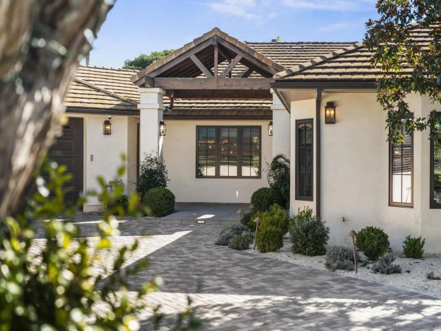 1009 Solymar Drive, La Jolla, CA 92037