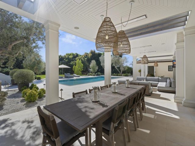 1009 Solymar Drive, La Jolla, CA 92037