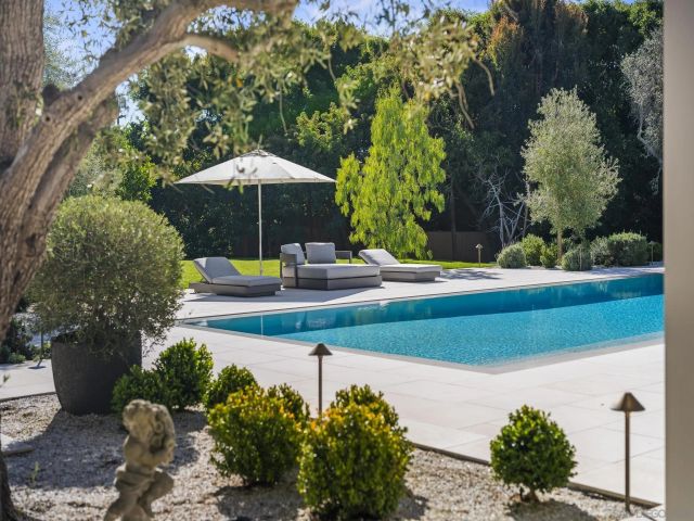 1009 Solymar Drive, La Jolla, CA 92037