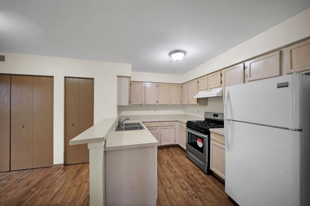 1429 Orleans Drive 1429, Mundelein, IL 60060