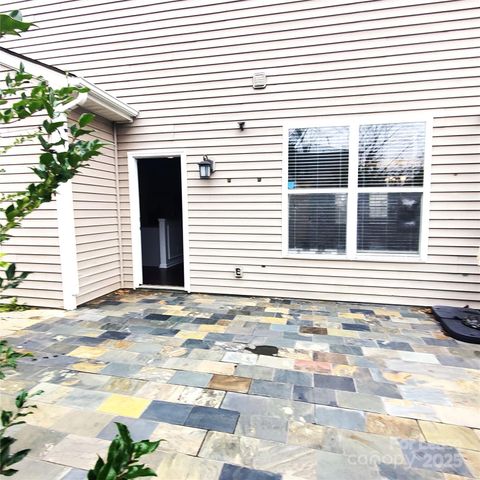 509 Wrayhill Drive, Charlotte, NC 28262