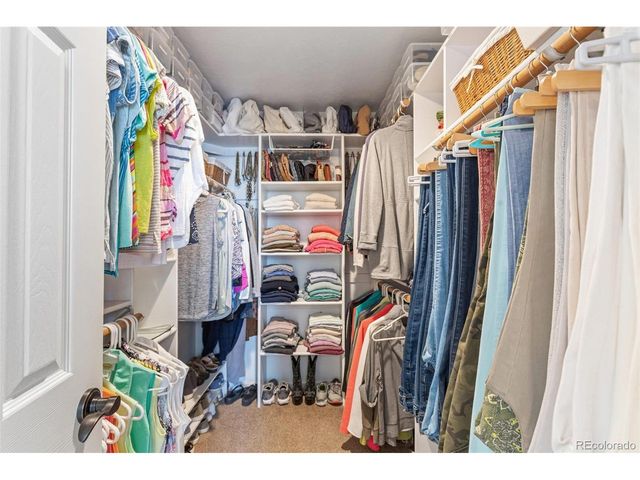 6330 S Newport Ct, Centennial, CO 80111