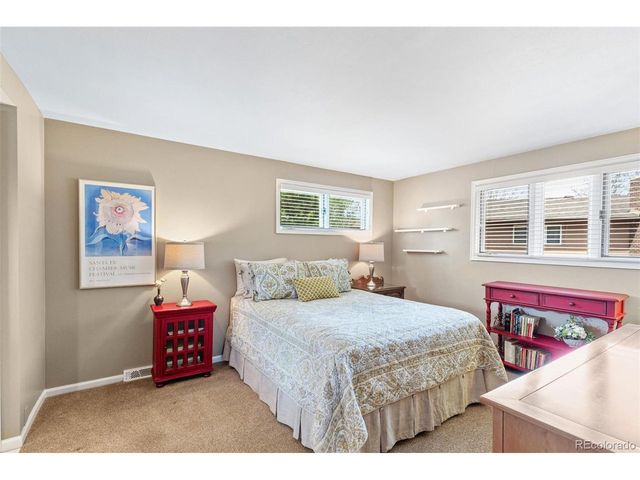 6330 S Newport Ct, Centennial, CO 80111