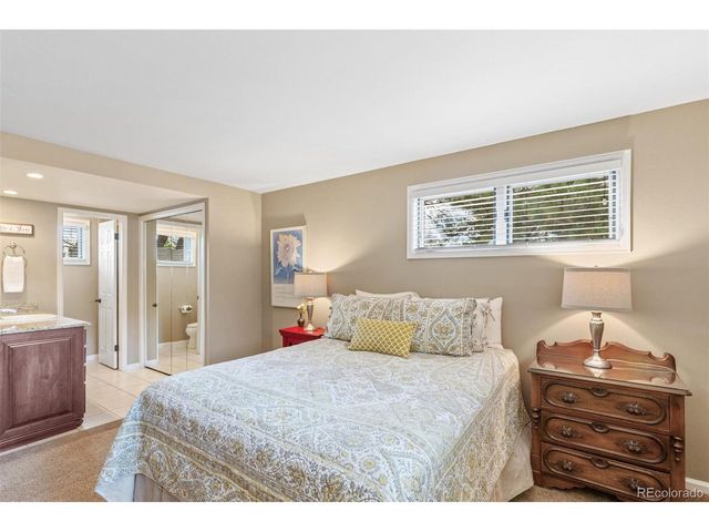 6330 S Newport Ct, Centennial, CO 80111