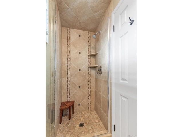 6330 S Newport Ct, Centennial, CO 80111