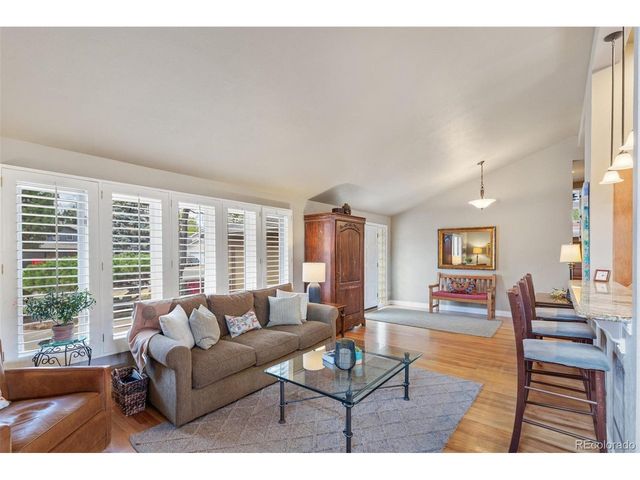 6330 S Newport Ct, Centennial, CO 80111