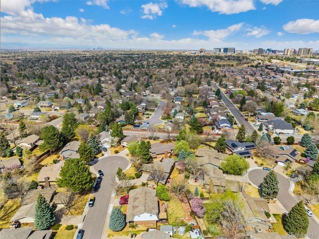6330 S Newport Ct, Centennial, CO 80111