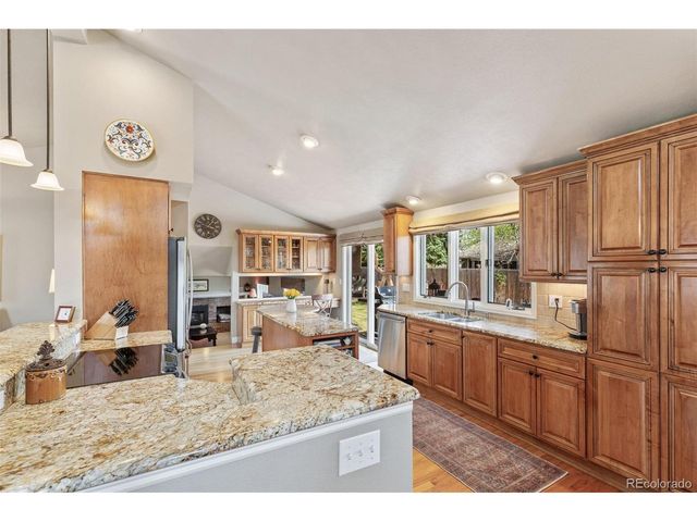 6330 S Newport Ct, Centennial, CO 80111