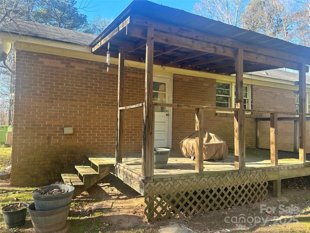 302 Ponderosa Road, Stanley, NC 28164