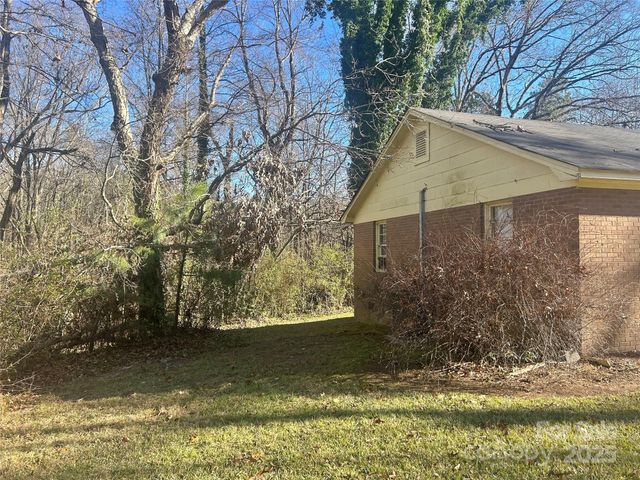 302 Ponderosa Road, Stanley, NC 28164