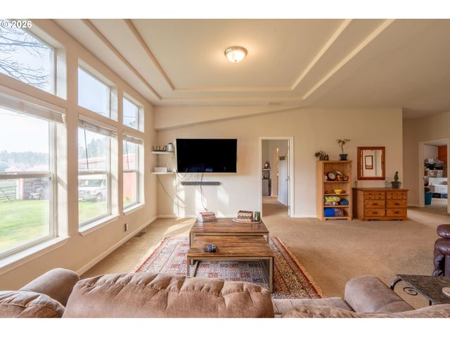 13611 S NEW ERA Rd, Oregon City, OR 97045