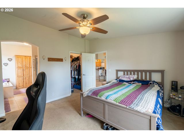 13611 S NEW ERA Rd, Oregon City, OR 97045