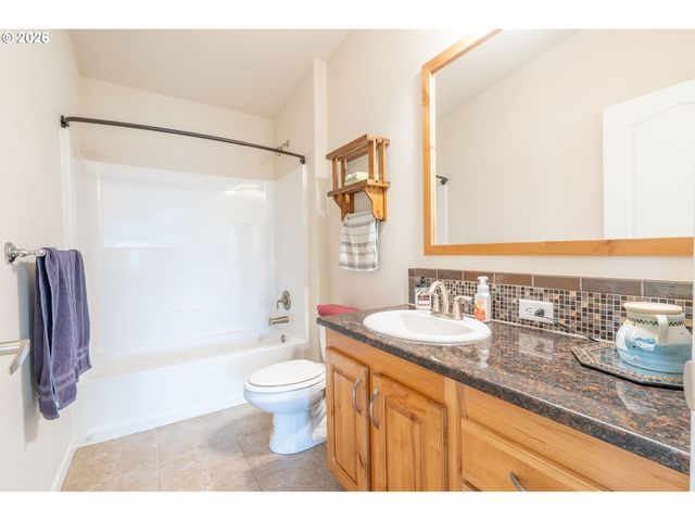 13611 S NEW ERA Rd, Oregon City, OR 97045