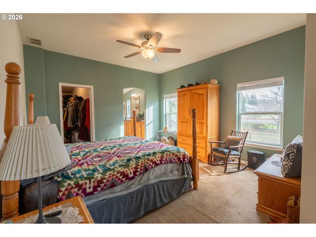 13611 S NEW ERA Rd, Oregon City, OR 97045