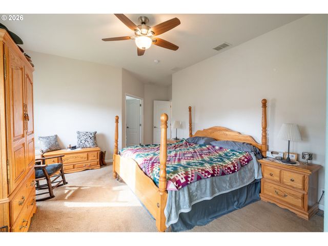 13611 S NEW ERA Rd, Oregon City, OR 97045