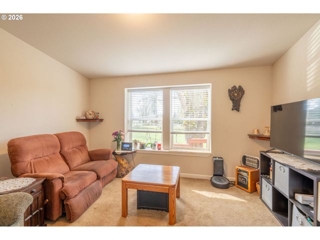 13611 S NEW ERA Rd, Oregon City, OR 97045