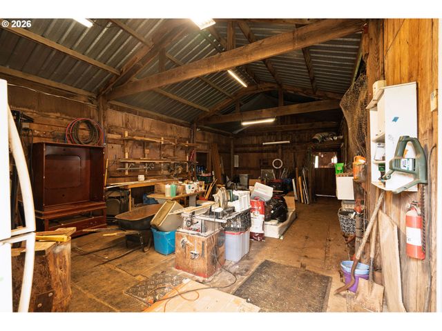 13611 S NEW ERA Rd, Oregon City, OR 97045