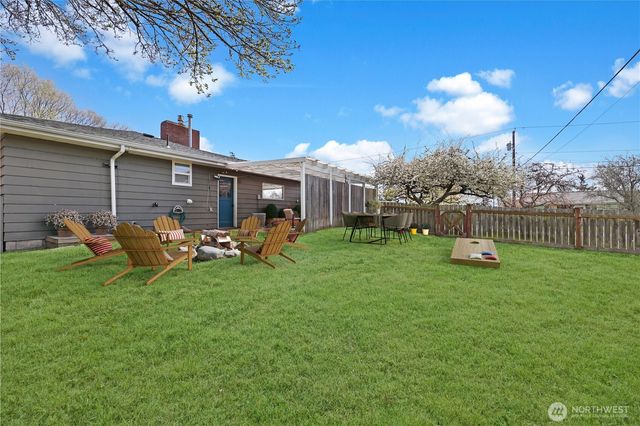 672 SE 4th Avenue, Oak Harbor, WA 98277