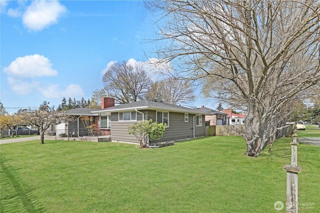 672 SE 4th Avenue, Oak Harbor, WA 98277