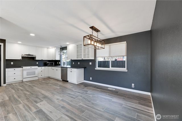 672 SE 4th Avenue, Oak Harbor, WA 98277