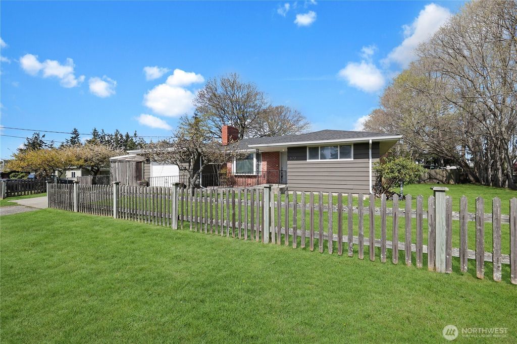 672 SE 4th Avenue, Oak Harbor, WA 98277