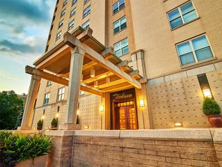 220 N Bellefield 1003, Oakland, PA 15213