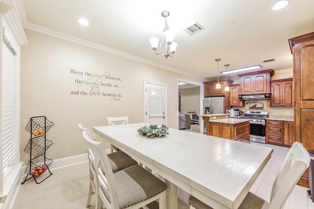 306 Mandalay West Drive, Houma, LA 70360