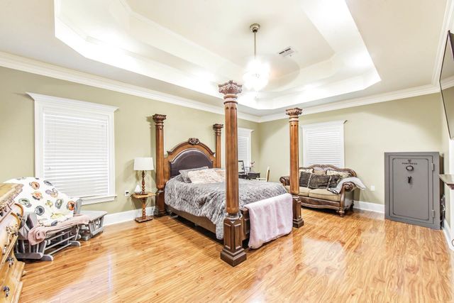 306 Mandalay West Drive, Houma, LA 70360