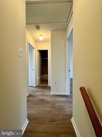 8421 MCKENZIE CIR, Manassas, VA 20110