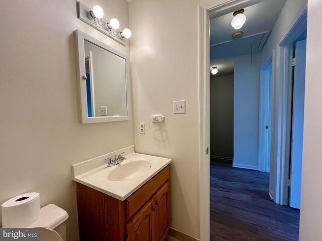 8421 MCKENZIE CIR, Manassas, VA 20110