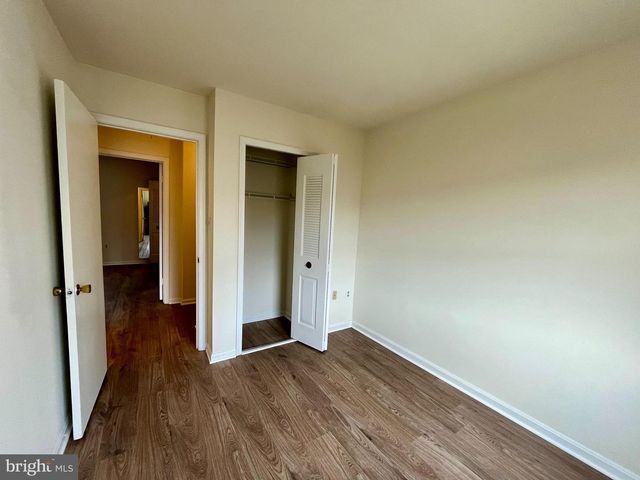 8421 MCKENZIE CIR, Manassas, VA 20110