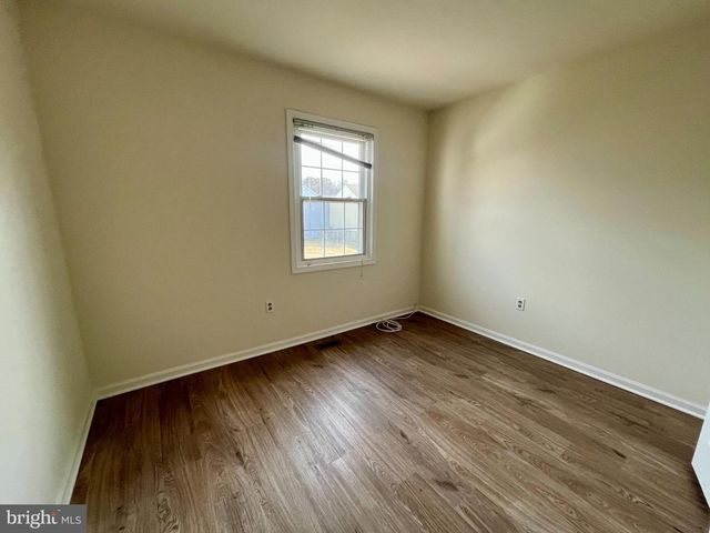 8421 MCKENZIE CIR, Manassas, VA 20110