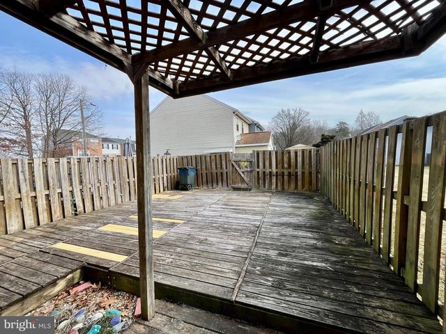 8421 MCKENZIE CIR, Manassas, VA 20110